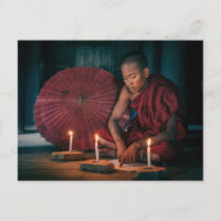 Jeune moine dans les temples de Bagan Postcarte