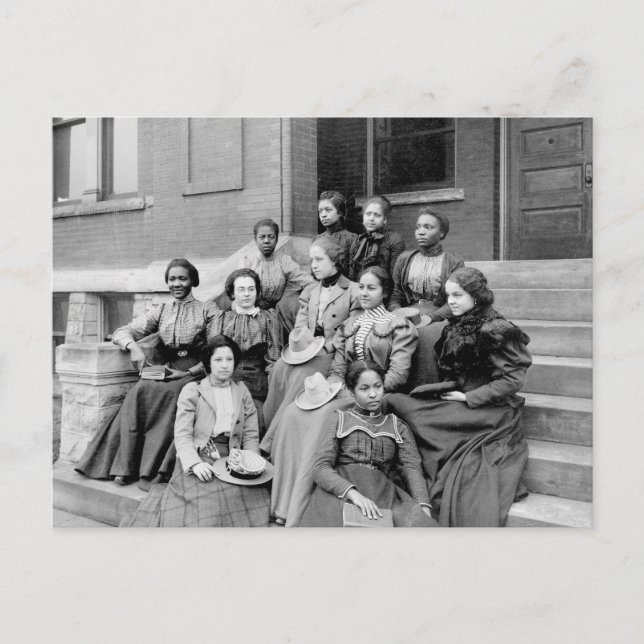 Carte Postale Jeunes dames chez Fisk, 1890s (Devant)