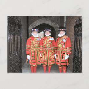 Carte Postale Jeunes gardiens, ou Beefeaters, au château de Wind