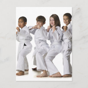 Carte Postale jeunes pratiquant les arts martiaux 2