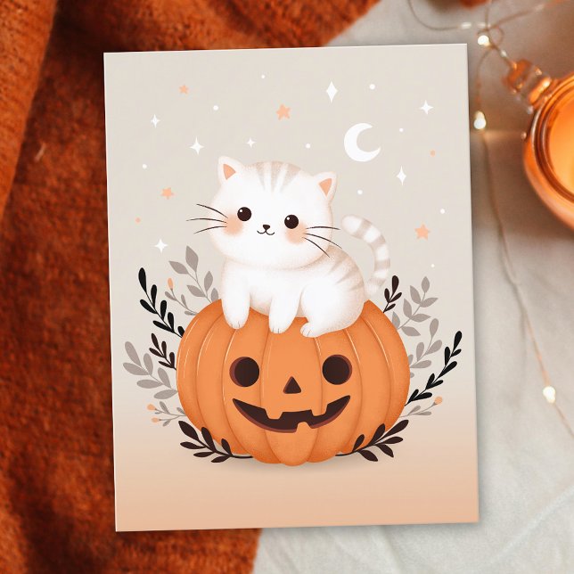Carte Postale Joli chaton assis sur citrouille Halloween moderne (Créateur téléchargé)