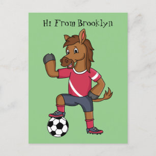 Carte Postale Joli cheval drôle jouant dessin de football