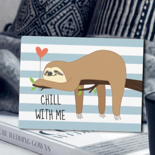 Carte Postale Joli, paresseux, design d'ours paresseux pour la S ("Chill with me" Valentine's Day sloth design)