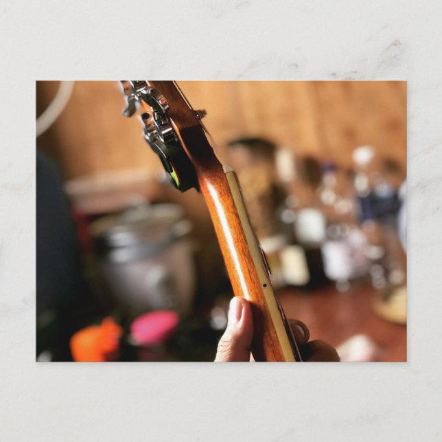Carte Postale Jolie guitare acoustique (Devant)