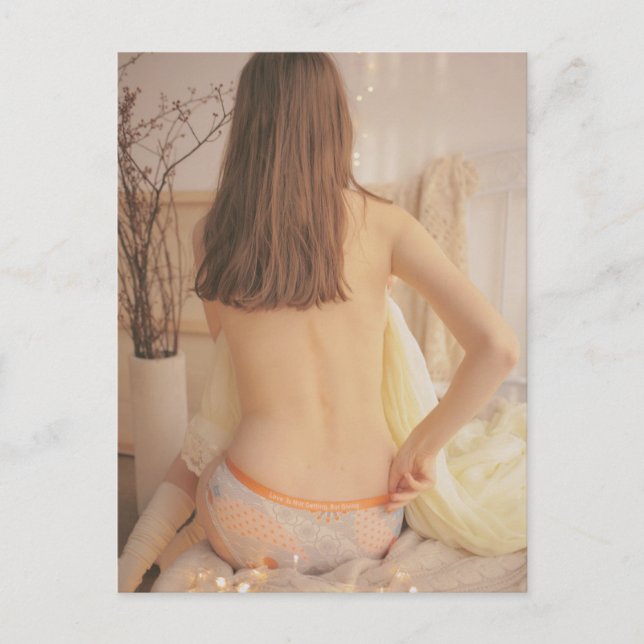 Carte Postale Jolie photo du modèle de sous-vêtements (Devant)
