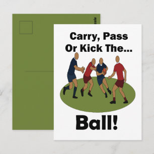 Carte Postale Joueur de rugby portant, passant ou bottant le bal