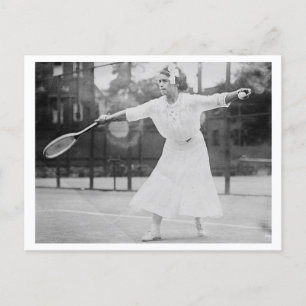 Carte Postale Joueuse de tennis vintage sur le court