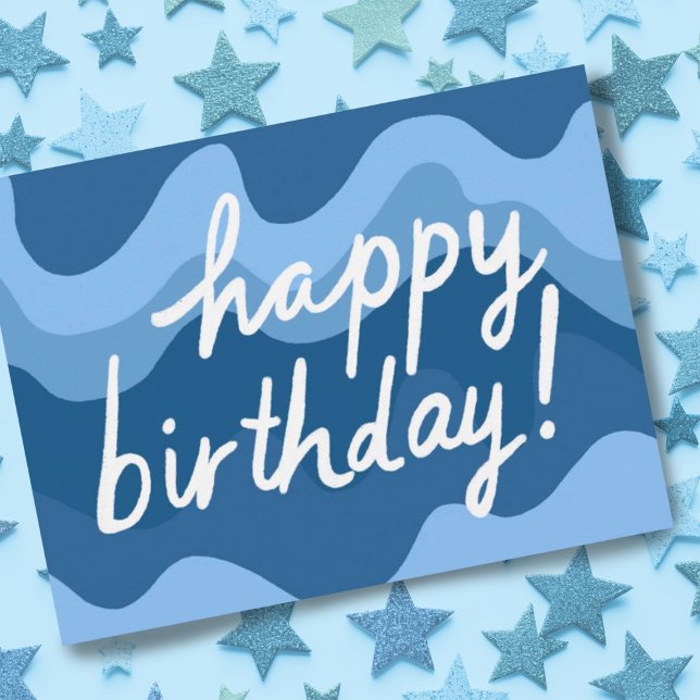 Carte Postale JOYEUX ANNIVERSAIRE Rayures ondulées colorées, coo (Sweet happy birthday postcard with blue stripes. Customize by adding your own text to the back side.)