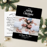 Carte Postale Joyeux Noël à la main Photo de famille Noir<br><div class="desc">Disséminez votre fête avec cette carte postale moderne avec votre photo horizontale, Joyeux Noël dans une typographie manuscrite, accents botaniques sprig, le tout contre un arrière - plan noir. L'arrière dispose d'espace pour une note de vacances typée ou supprimer et laisser de l'espace pour écrire à la main une. Ajoutez...</div>
