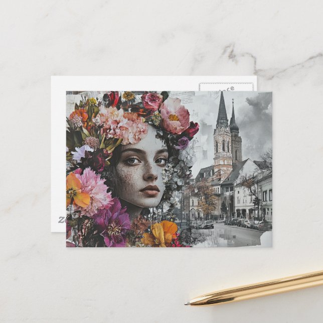 Carte Postale La Dame Collage Avec Fleurs et Bâtiments (Devant/Arrière en situation)