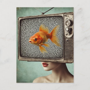 Carte Postale La Femme avec une tête de TV Poisson Rouge Fantais