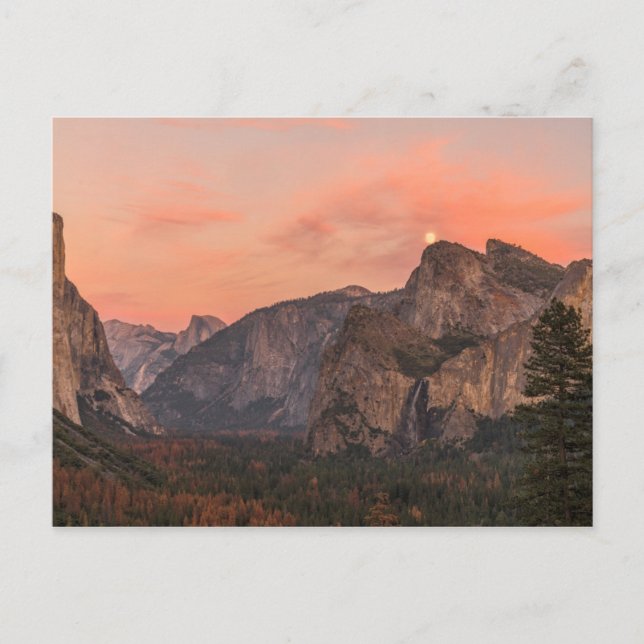 Carte Postale La lune superbe se lève au-dessus des roches de (Devant)