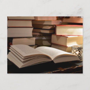 Carte Postale La pile de livres TBR