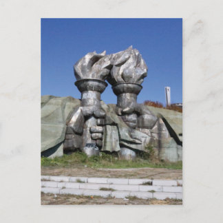 Carte Postale La sculpture de flambeau Bouzludzha monument