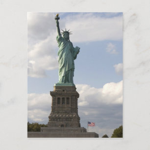 Carte Postale La Statue de la Liberté sur l'île de la Liberté à 