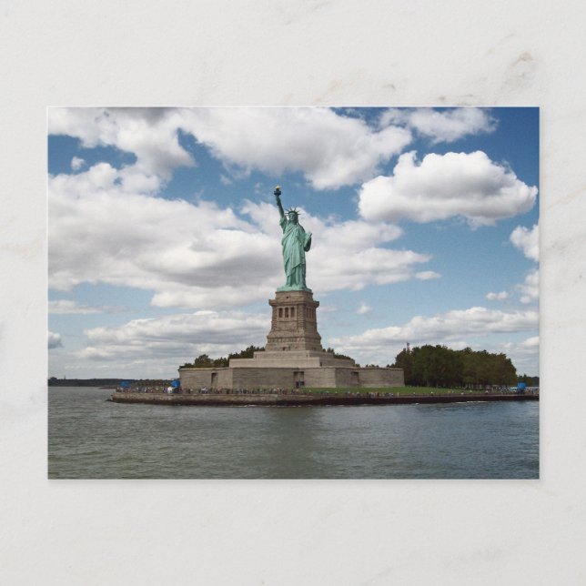 Carte Postale Lady Liberty pendant un jour d'été (Devant)