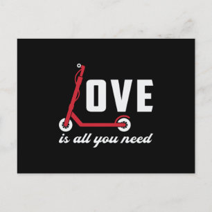 Carte Postale L'Amour Du Pilote De Scooter Est Tout Ce Dont Vous