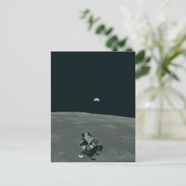 Carte Postale Lander lunaire Apollo et lever de terre sur la lun (Debout devant)