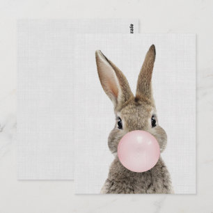 Carte Postale Lapin soufflant du bubble gum gris lin