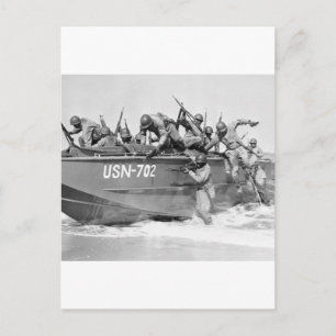 Carte Postale L'assaut de la plage, années 1940