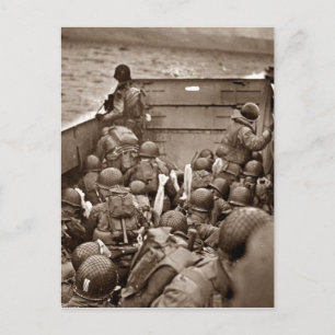 Carte Postale LCI et soldats sur la tête de pont d'Omaha Beach