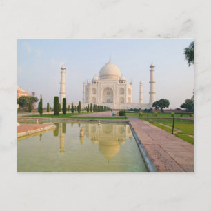 Carte Postale Le calme du Taj Mahal au lever du soleil