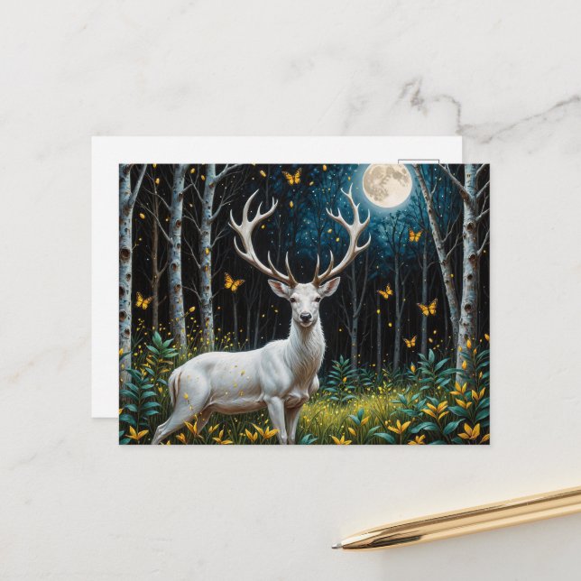 Carte Postale Le cerf blanc dans une forêt éclairée par la lune (Devant/Arrière en situation)
