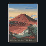 Carte Postale Le Mont Tide Tenerife vintage<br><div class="desc">Une description saisissante et nostalgique du Mont Teide, Tenerife, le plus haut sommet d'Espagne et site classé au patrimoine mondial de l'UNESCO. Le design saisit le majestueux volcan entouré de paysages volcaniques uniques, une flore luxuriante et le contraste saisissant du ciel bleu clair. Rendu dans un style vintage, l'oeuvre évoque...</div>