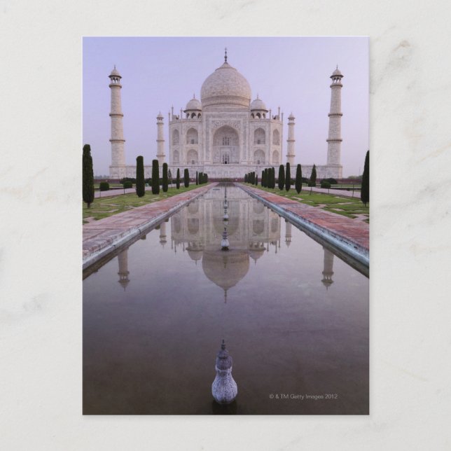 Carte Postale le Taj Mahal se reflète parfaitement dans la pisci (Devant)