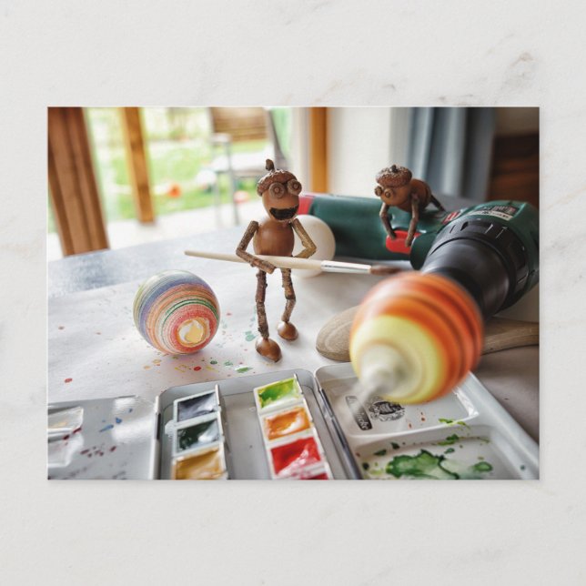 Carte Postale Les elfes de maïs décorent les oeufs de Pâques Car (Devant)
