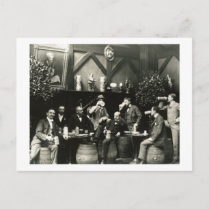 Carte Postale Les hommes boivent dans la taverne Vintage