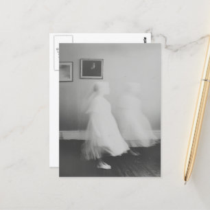 Carte Postale Les jumeaux fantômes dans le couloir