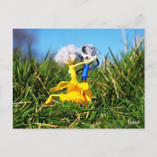 Carte Postale Les marionnettes de Fubby qui dansent avec la robe (Devant)