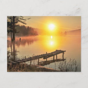 Carte Postale Lever de soleil idyllique Misty Mountain Lake, B