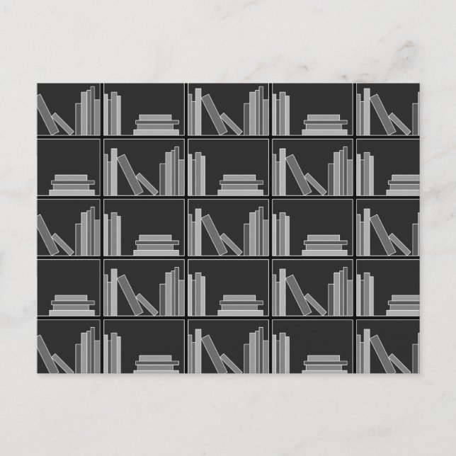 Carte Postale Livres sur Shelf. Gris, noir et blanc. (Devant)