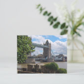 Carte postale London Tower Bridge (Debout devant)