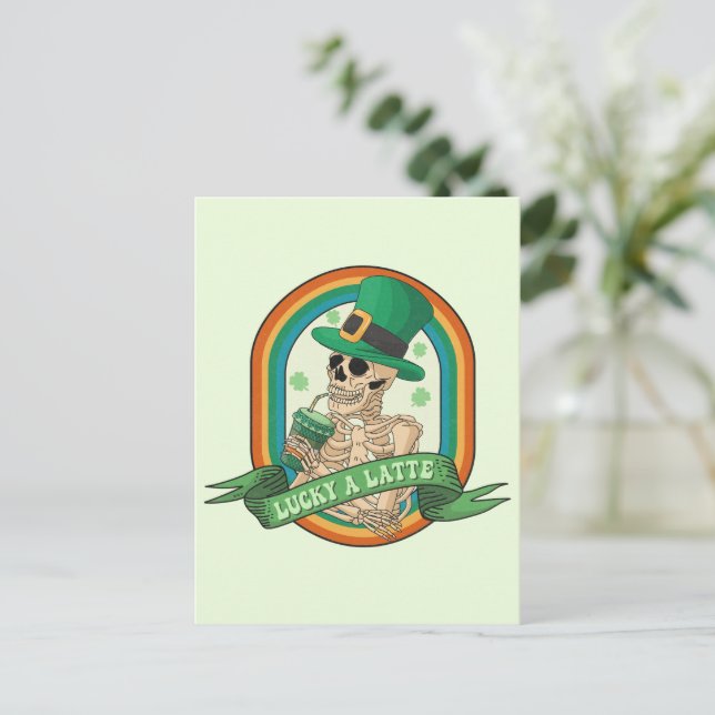 Carte Postale Lucky A Latte - Squelette, Café et Cloches (Debout devant)