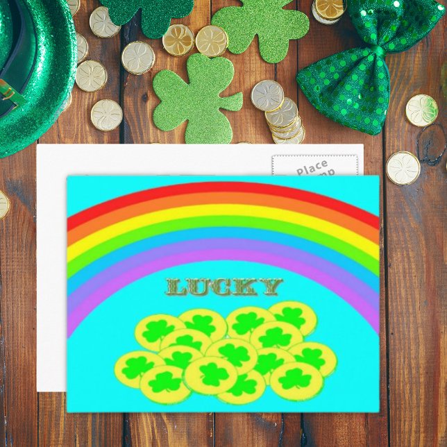 Carte Postale Lucky avec Rainbows, Gold et Shamrock (Lucky with Rainbows, Gold and Shamrocks Postcard)