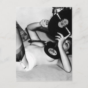 Carte Postale Madame avec la musique