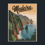 Carte Postale Madeira Portugal Vintage<br><div class="desc">Découvrez la beauté enchanteresse de Madère avec cette carte postale de style vintage. Connue sous le nom de "Perle de l'Atlantique", Madère possède de superbes falaises, des forêts luxuriantes et des villages côtiers pittoresques. Cette carte postale célèbre le charme intemporel de cette île portugaise, idéale pour les collectionneurs, les voyageurs...</div>
