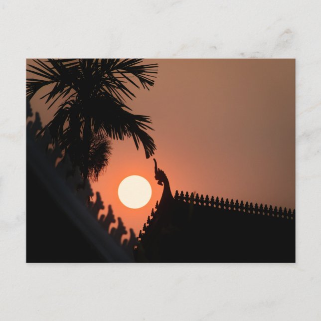 Carte Postale Magic at Twilight: the Temples in Luang prabang (Devant)