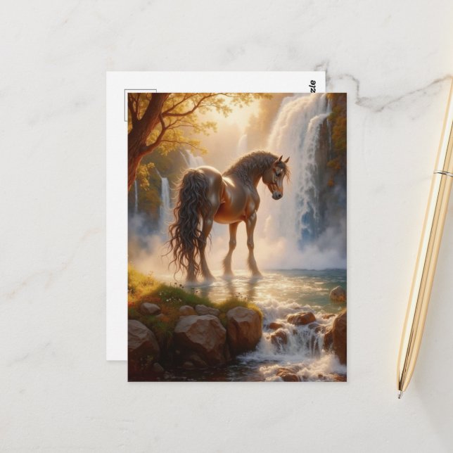 Carte Postale Magnifique cheval brun à la cascade (Devant/Arrière en situation)