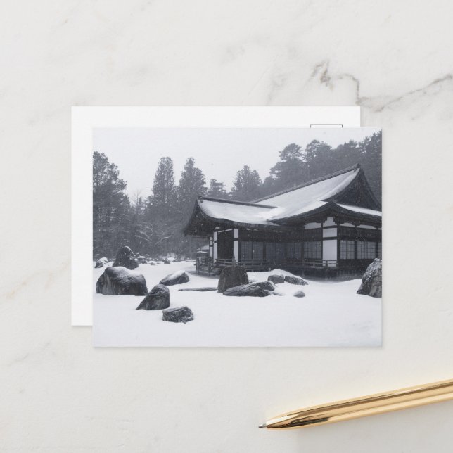 Carte Postale Maison orientale à Woods recouverte de neige (Devant/Arrière en situation)