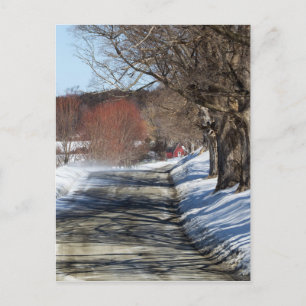 Carte Postale Maison Rouge Sur Une Route De Campagne