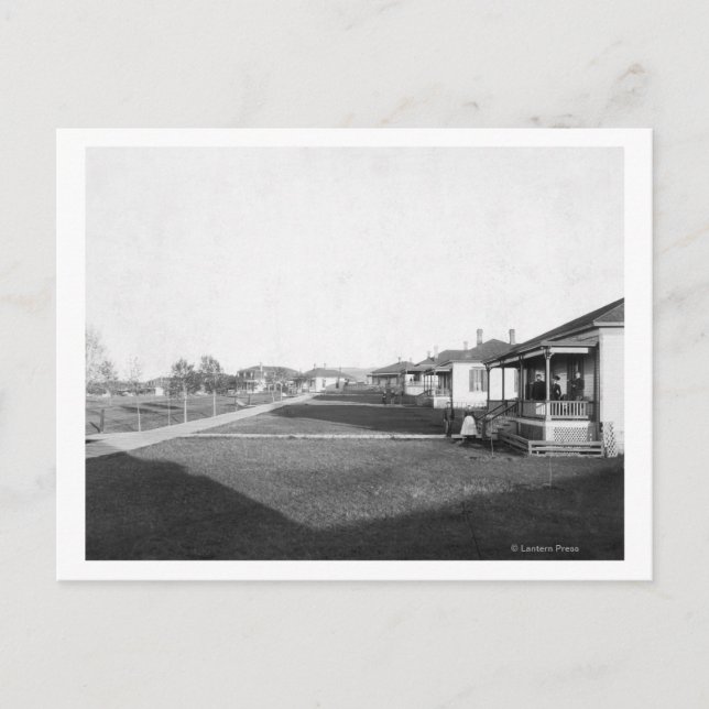 Carte Postale Maisons militaires dans la zone résidentielle de F (Devant)