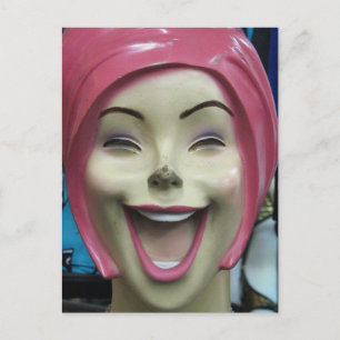 Carte Postale Mannequin fou de rire ~ Uncanny Valley Girl