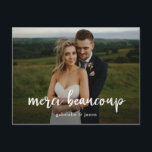 Carte postale Mariage Merci Beaucoup Merci<br><div class="desc">Partagez votre gratitude avec vos invités mariages pour avoir célébré votre grand jour. Ces cartes de remerciement personnalisables mariage photo sont un moyen parfait d'envoyer vos remerciements. Ajoutez votre propre photo,  modifiez l'adresse de retour et ajoutez un message spécial ou laissez-le vide.</div>