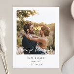Carte Postale Mariage photo de cadre moderne Changer la date<br><div class="desc">Un mariage sur mesure change la carte postale datant avec un cadre blanc moderne et un design calligraphique.</div>