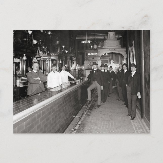 Carte Postale Messieurs buvant au bar, 1910 (Devant)