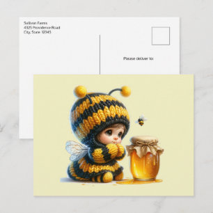 Carte Postale Mignonne fille en costume d'abeille avec miel